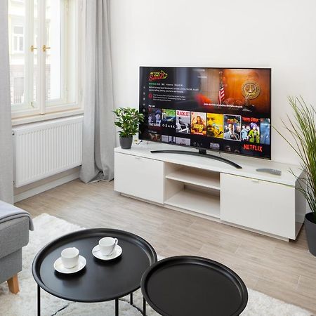 Prague Days - Minimalist Apartment - Easy City Access Экстерьер фото