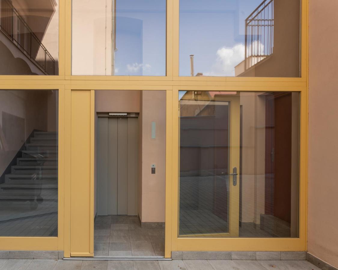 Prague Days - Minimalist Apartment - Easy City Access Экстерьер фото